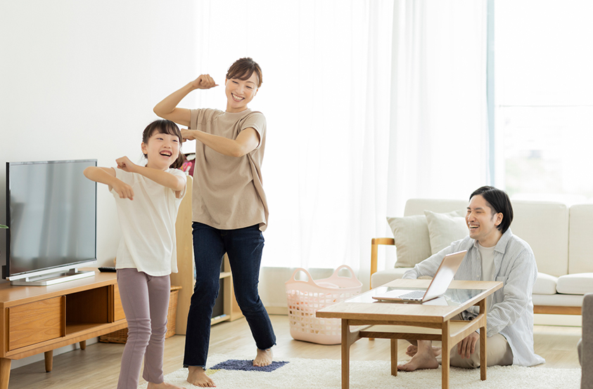 こどもだって うちで踊ろう 家でできる簡単ダンスで子どもの運動不足を解消 Pinto スタジオアリス